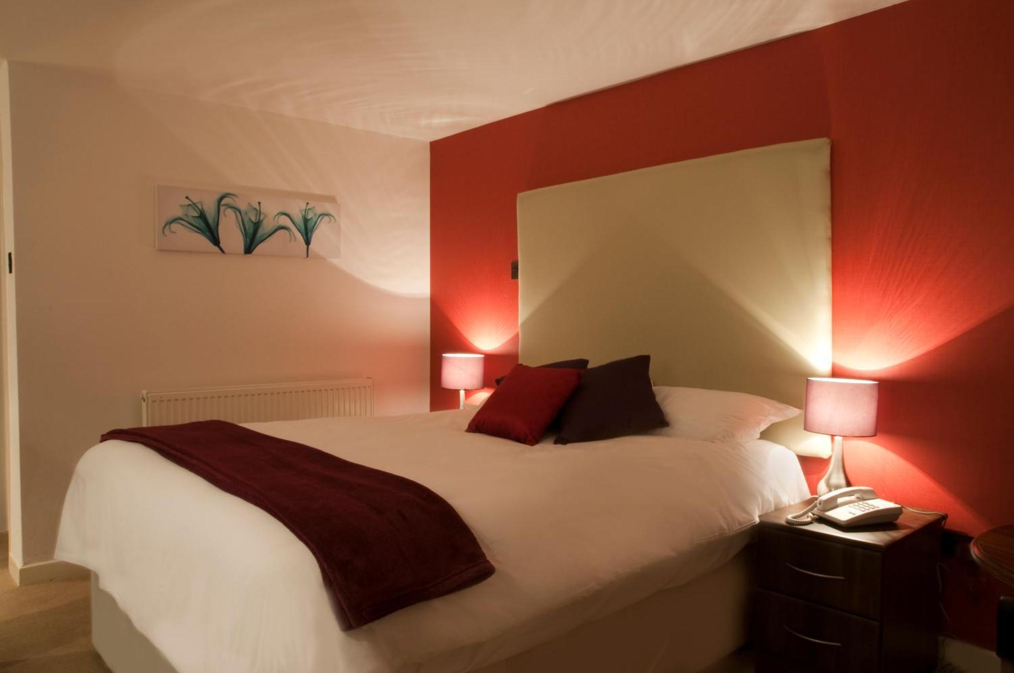 Haveli Hotel Hensol Eksteriør bilde